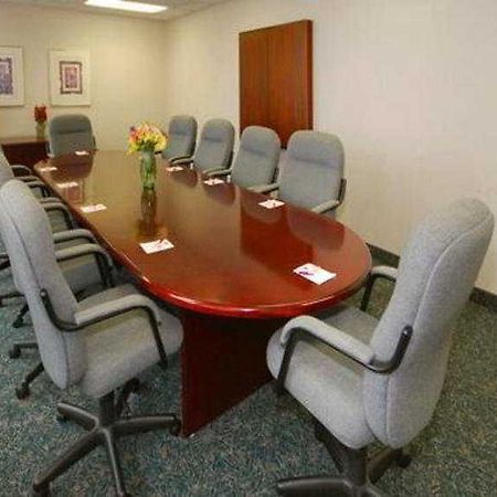 Comfort Suites Airport Columbus Facilidades foto